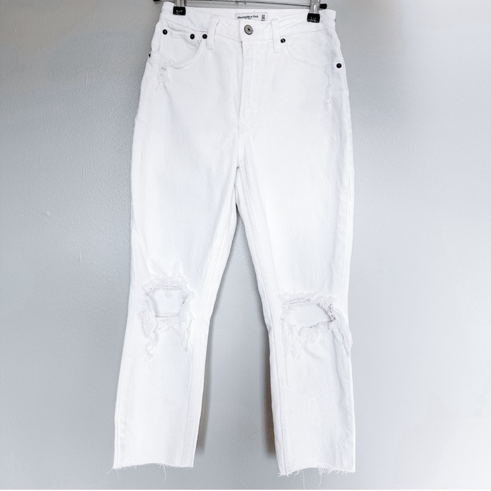 Abercrombie & Fitch White High Rise Curve Love Mom Jean Size 24